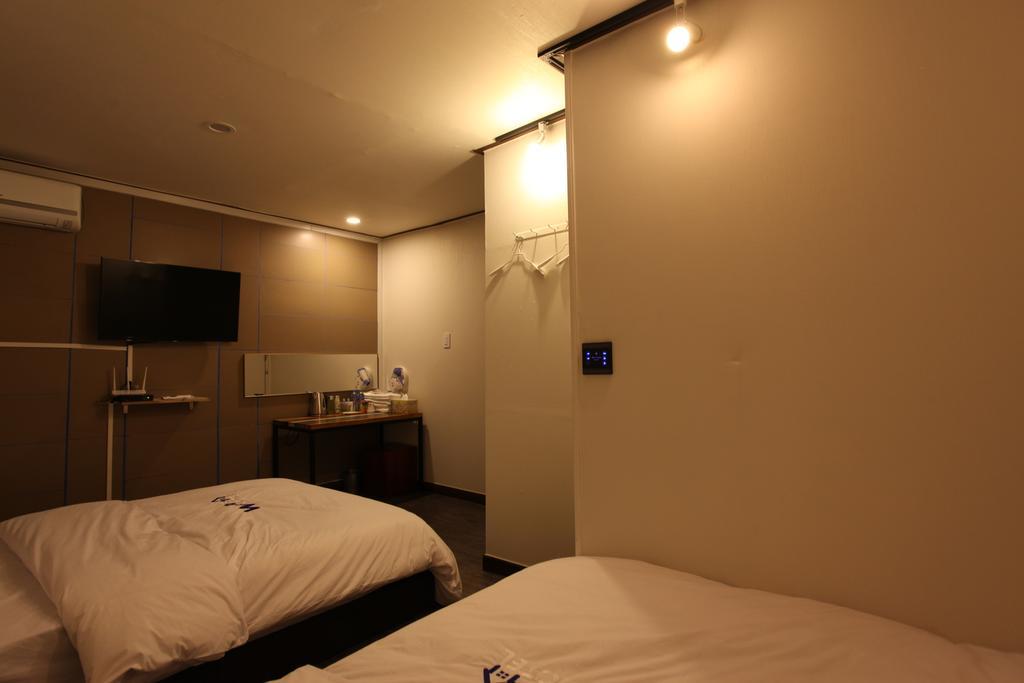 W Mini Hotel Dongdaemoon Seúl Exterior foto